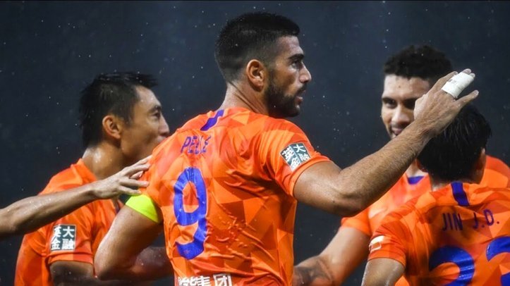 泰山克雷桑双响2-1力压深圳夺两连胜