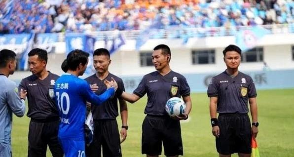 半场：扬州0-0镇江，徐君、肖陈亚任意球造险