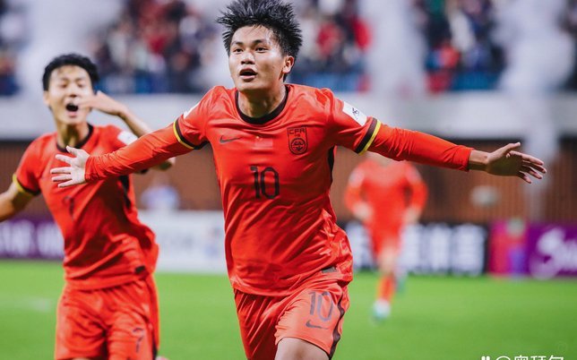 黄晟豪：U20首发 中甲赛场旁观者