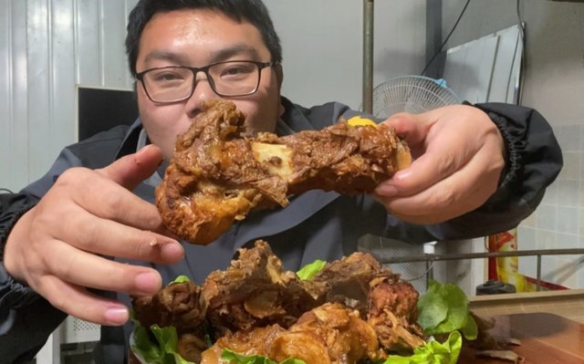 一线城市的“早茶焦虑”：一场关于广府文化解码的味蕾探索