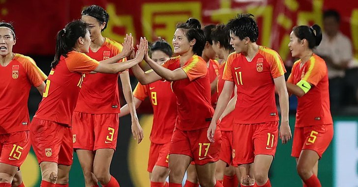 现在的梅西+沃齐尼亚加入国足，下届世界杯能否出线？
