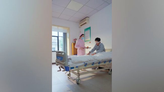 说实话，如果你小孩子有踢球天赋，你希望他/她入选足球小将吗？