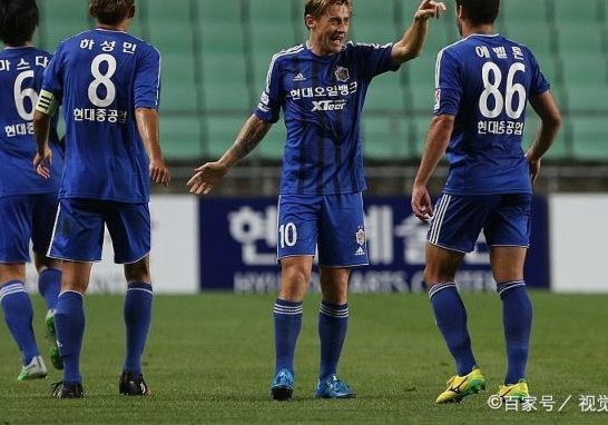 李英俊揭秘：球迷“吵”球挑衅，为提振士气